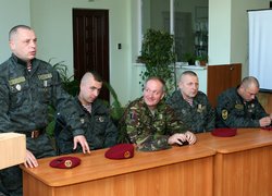 Низький уклін батькам за справжніх синів України!