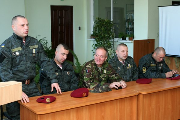 Низький уклін батькам за справжніх синів України!