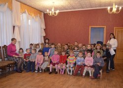 Студенти Уманського НУС подарували частинку тепла своїх сердець малюкам