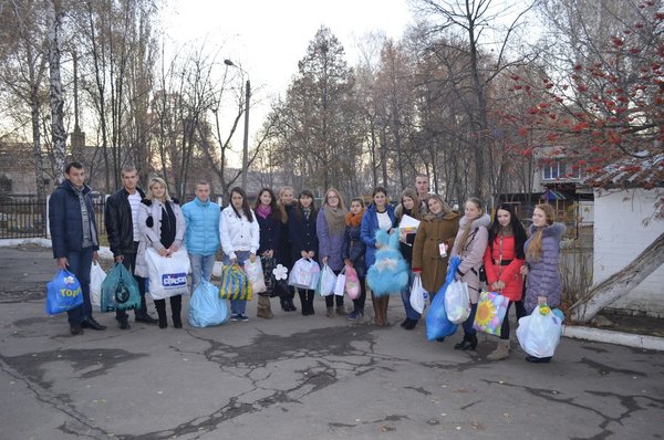 Студенти Уманського НУС подарували частинку тепла своїх сердець малюкам