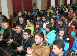 Хай не згасає пам'ять про героїв!