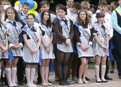 Пролунав останній дзвоник для учнів загальноосвітньої школи  І-ІІІ ступенів №11 ім. М.П. Бажана