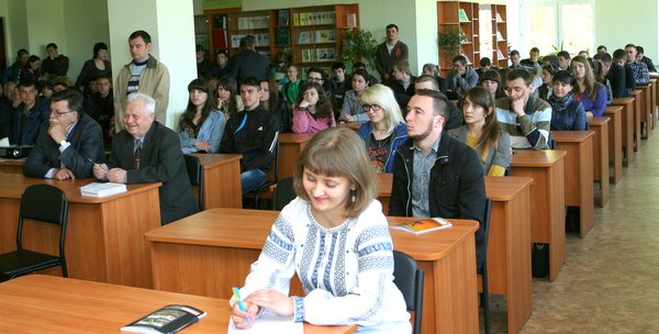 Для студентів Уманського НУС відбувся ярмарок вакансій