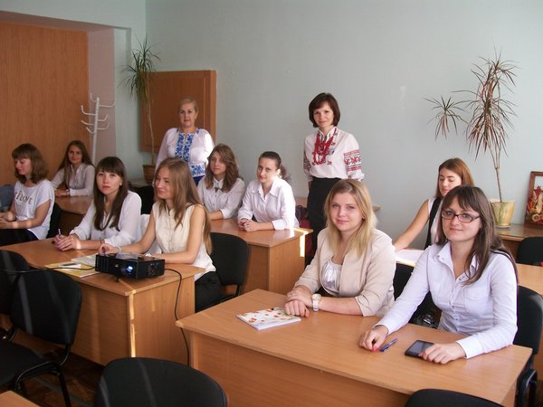 Кафедра української та іноземних мов святкує День університету