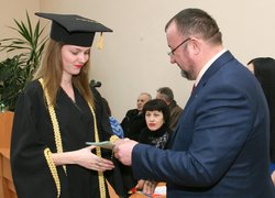 Факультет менеджменту проводжав своїх випускників