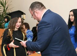Факультет менеджменту проводжав своїх випускників