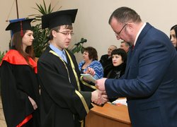 Факультет менеджменту проводжав своїх випускників