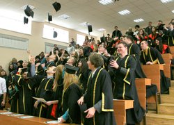 Факультет менеджменту проводжав своїх випускників