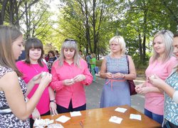 Менеджери створюють чарівний світ виробів із солоного тіста