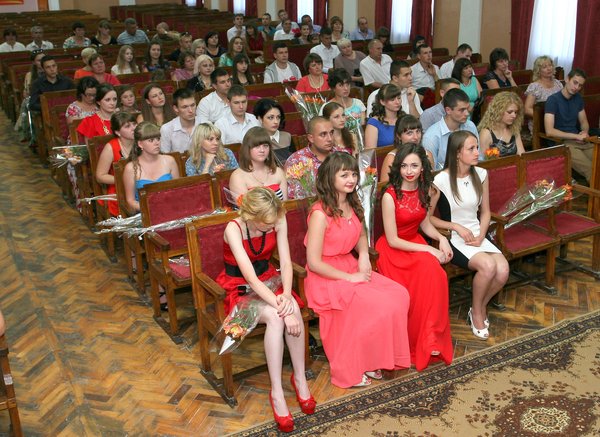 Початок нової життєвої сторінки випускників факультету менеджменту