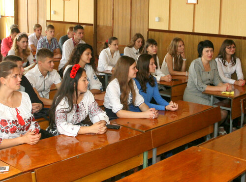 Кафедра менеджменту організацій продовжує традицію зустрічі студентів із випускниками