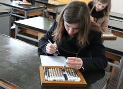 Насіння розглядає Наталія Чорна, Львівський НАУ