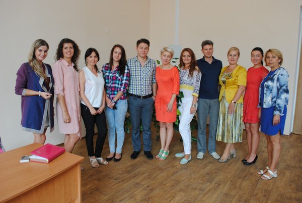 Круглий стіл за участі представників туристичних фірм «ВІВА-ТУР», «Ukrainian Professional Group», «Горящие путевки» та «Експо-Тур»