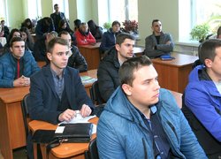 В Уманському НУС відбувся традиційний ярмарок вакансій
