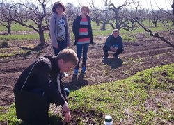 Практичне заняття в саду