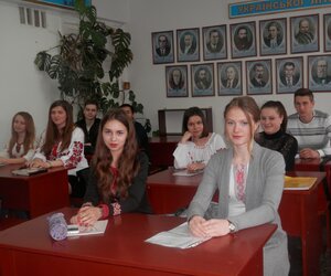 Поетами оспівана земля
