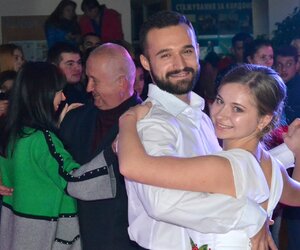 Осінній вальс закружляв Уманський НУС