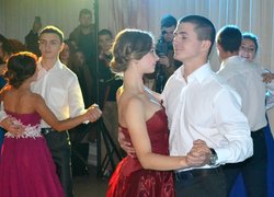 Осінній вальс закружляв Уманський НУС