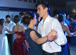 Осінній вальс закружляв Уманський НУС