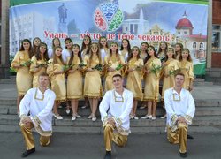 Анс.танцю Нивка, фото на згадку після виступу