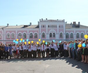Перший дзвінок пролунав для першокурсників Уманського НУС