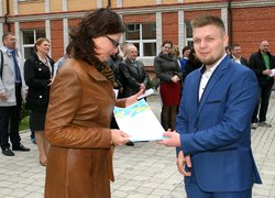 Економіка – вперед: урочиста лінійка до ювілею
