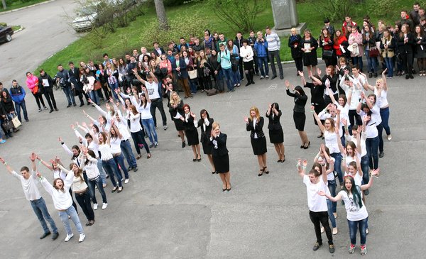 Флешмоб студентів та викладачів факультету менеджменту