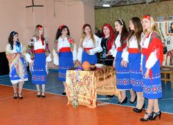Поки живуть традиції – живе і народ