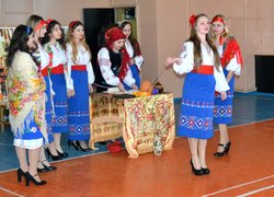 Поки живуть традиції – живе і народ