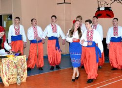 Поки живуть традиції – живе і народ