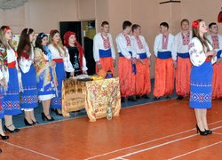 Поки живуть традиції – живе і народ