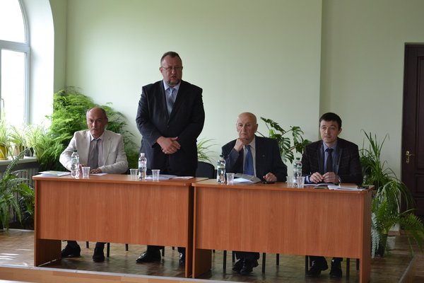 Конференцію відкриває перший проректор Уманського НУС Іван Мостов'як