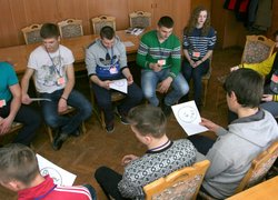 Круглий стіл з елементами тренінгу на тему  «Я – асертивний»