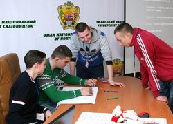Круглий стіл з елементами тренінгу на тему  «Я – асертивний»