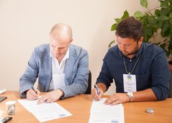 Міжнародна науково-практична конференція «Перспективи та шляхи розвитку промислового горіхівництва в Україні» в Уманському НУС
