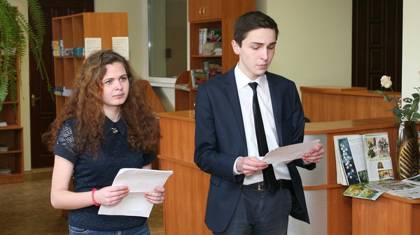 І ходить поміж світами вічноживе слово Кобзаря