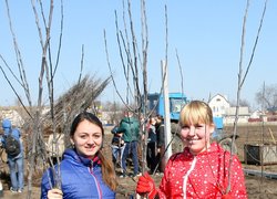В Уманському НУС закладено яблуневий навчально-дослідний сад