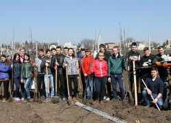 В Уманському НУС закладено яблуневий навчально-дослідний сад