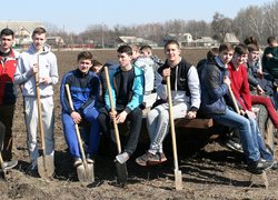 В Уманському НУС закладено яблуневий навчально-дослідний сад