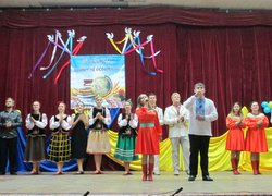 Творчі колективи Уманського НУС привітали освітян з професійним святом