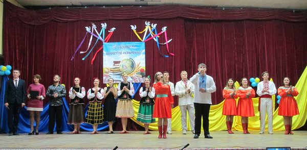 Творчі колективи Уманського НУС привітали освітян з професійним святом
