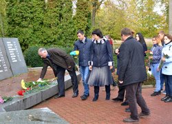 Ми подвиг пам’ятаємо і в серці бережемо