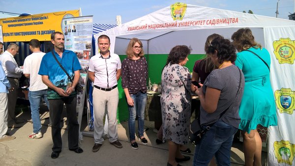 Проректор М.І. Мальований з представниками Уманського НУС
