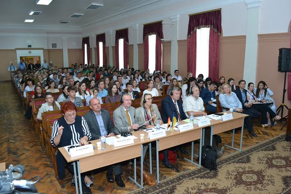 Аграрно-політичні дебати: інтелектуали дискутують