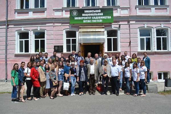 Аграрно-політичні дебати: інтелектуали дискутують