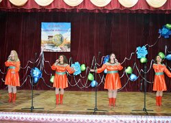 Творчі вітання освітянам району