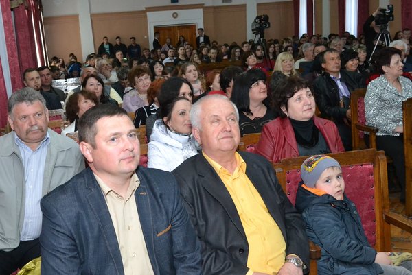 Яскравий ювілей уславленого колективу. «Хлібодарам» – 30 років