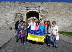 Колоритна зустріч з весною в Карпатах