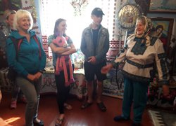 Колоритна зустріч з весною в Карпатах