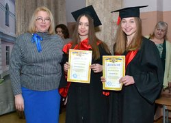 Вітаємо випускників!